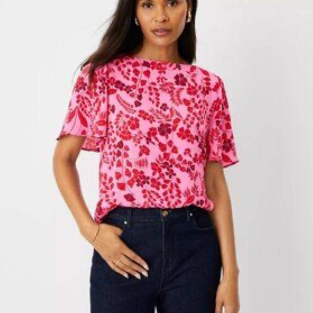 Ann Taylor pink and red floral flutter sleeve top size small petite NWT